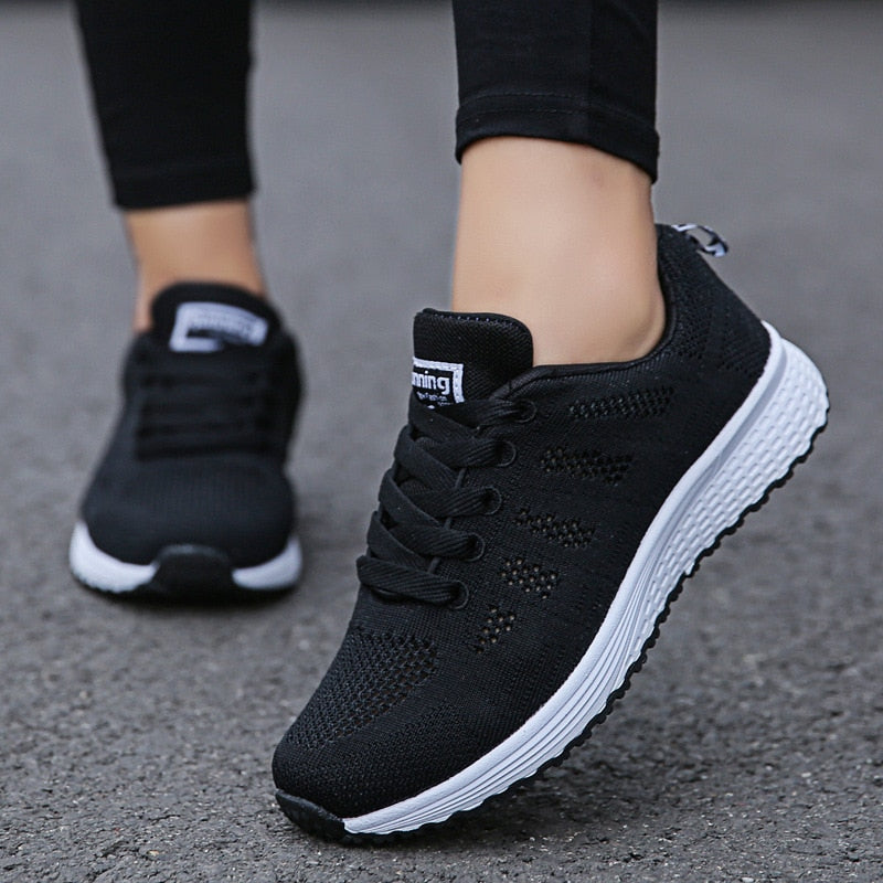 LIVYA | Ergonomische Sneakers Lichtgewicht & Stabiele Grip