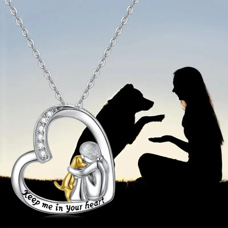 Halsketting met hart van zilver met hond en zirconia stenen